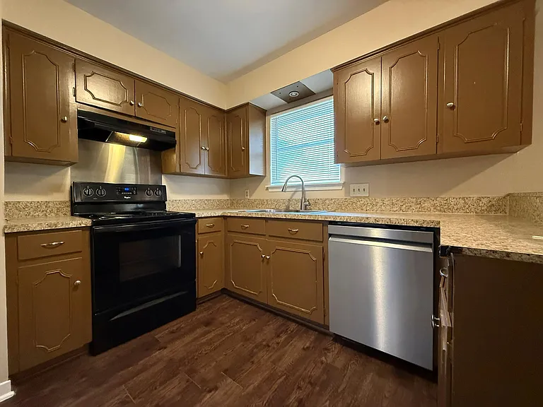 5906 Mountainclimb Dr — Photo 9