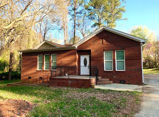 616 Maple Ln, Raleigh, NC 27603