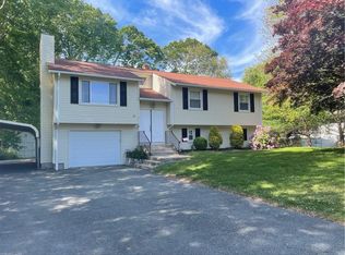15 Collingwood Dr, Cranston, RI 02921