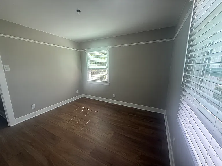 1817 E 3rd St #1819 — Photo 20