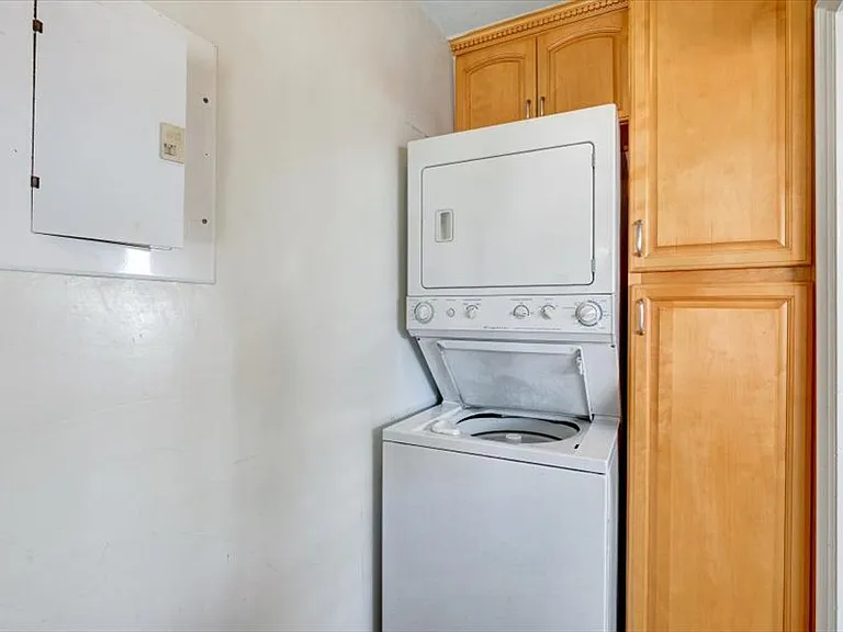 120 N 7th St — Photo 9