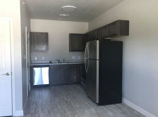 2150 N Leverett Ave APT 8, Fayetteville, AR 72703