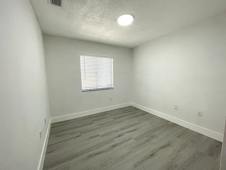 18254 SW 143rd Pl — Photo 16