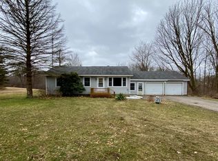 8278 Pennfield Rd, Battle Creek, MI 49017