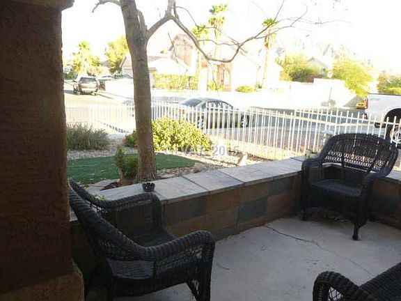 2nd image of 2489 Cactus Hill Dr