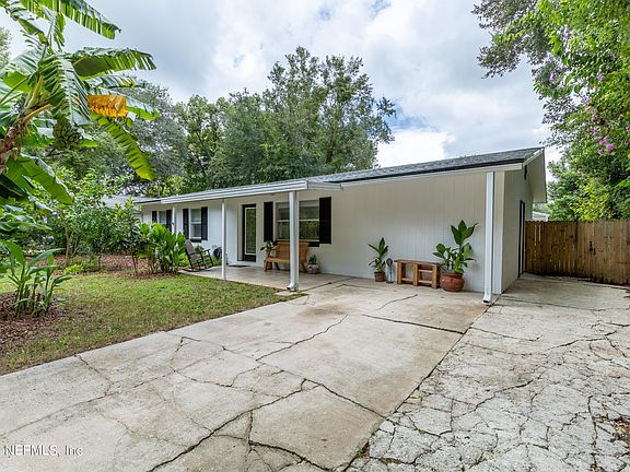 2nd image of 1218 GREEN COVE Avenue