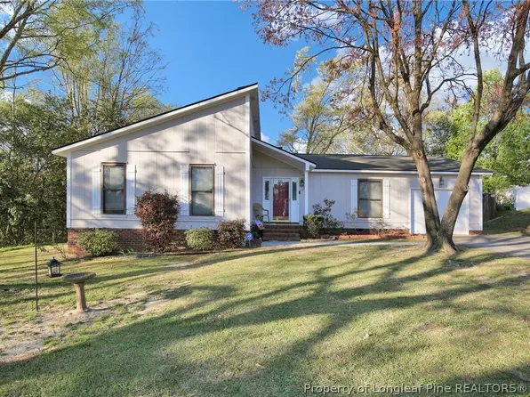 6141 Lake Trail Dr, Fayetteville, NC 28304