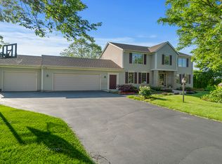 11396 Dwyer Ln, Roscoe, IL 61073