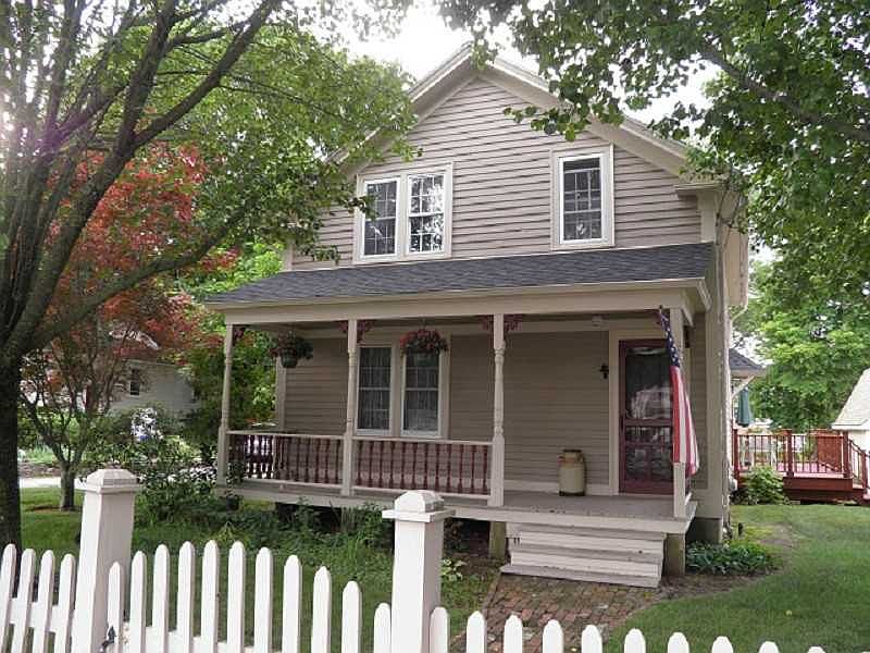 1st image of 103 Danielson Pike