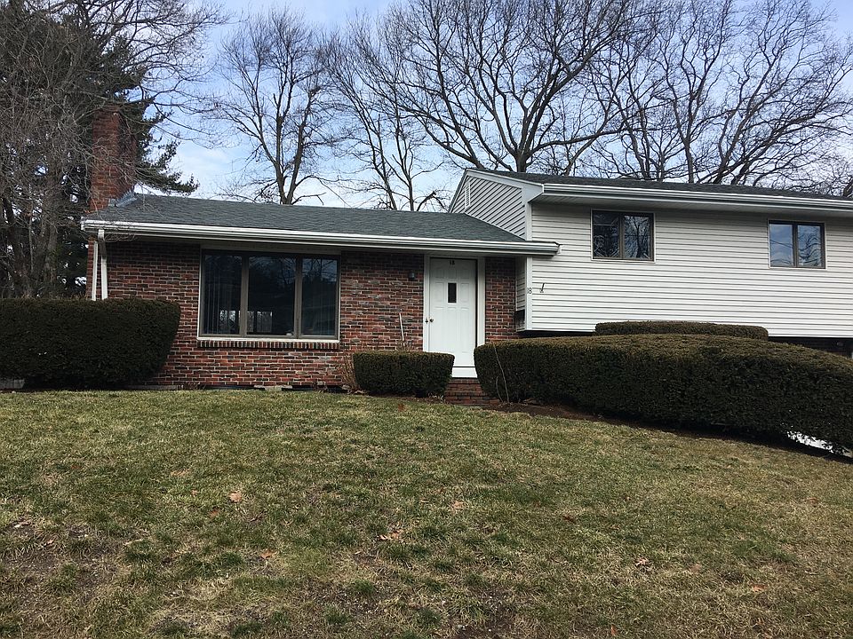 1st image of 18 Pond Farm Rd