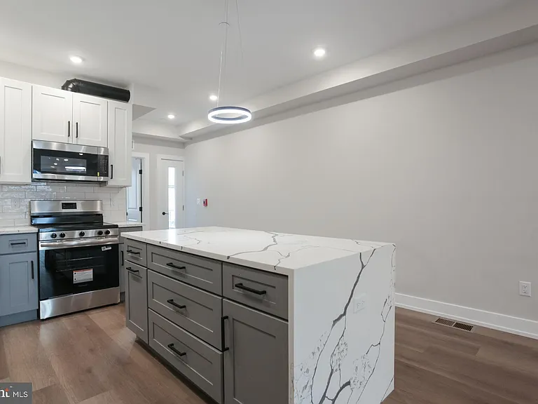 3849 Fairmount Ave #1 — Photo 2
