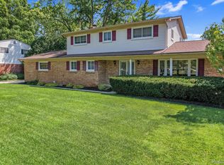 52268 Southdown Rd, Shelby Township, MI 48316