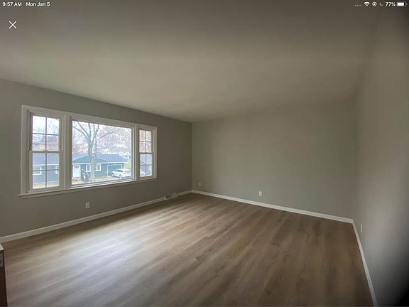 2nd image of 2826 Greenway Dr