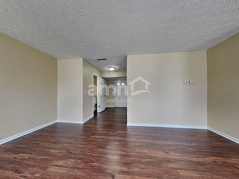 918 Kreider Ct — Photo 8