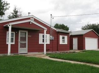 822 9th St SE, Mason City, IA 50401