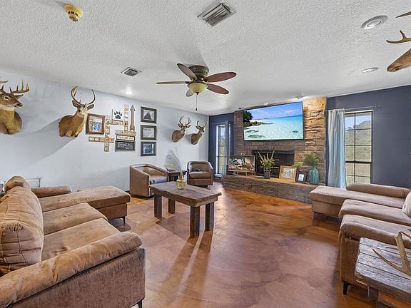 5th image of 3921 Red Bridge Rd