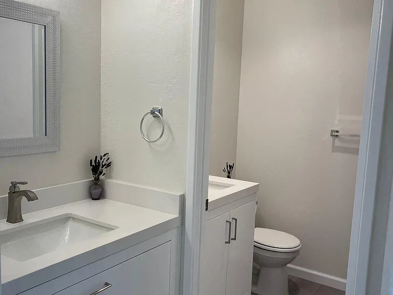 178 Saint Michaels Ct — Photo 16