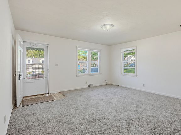 3rd image of 1212 3rd St