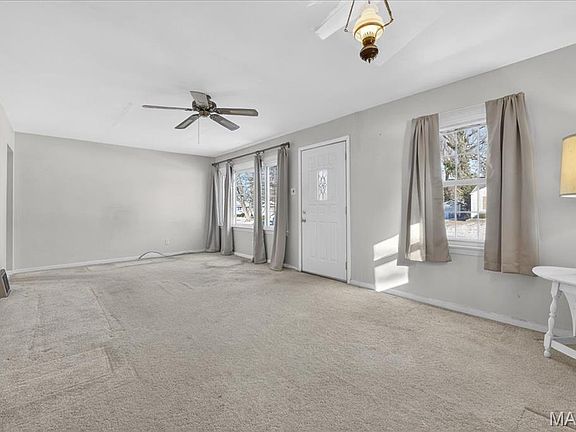 4th image of 190 Saint Baptista Ln