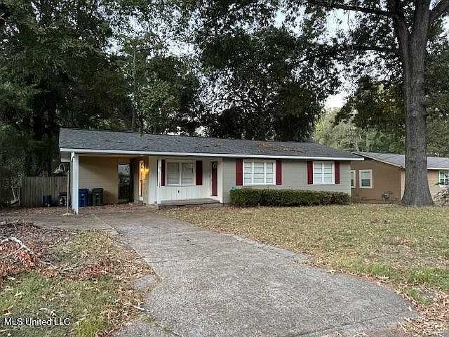 1st image of 205 Holly Dr