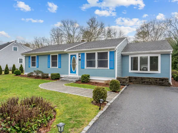 51 Pebble Lane, North Falmouth, MA 02556