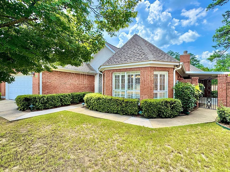 113 River Chase Ct — Photo 3
