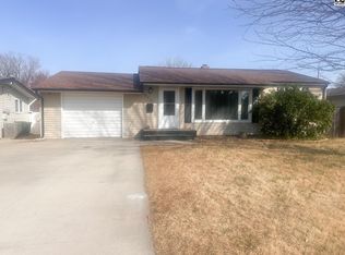 906 Welton St, Pratt, KS 67124