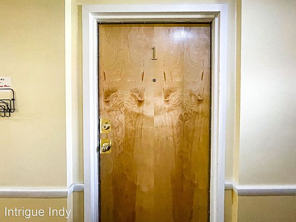 4th image of 2238 N College Ave APT 1