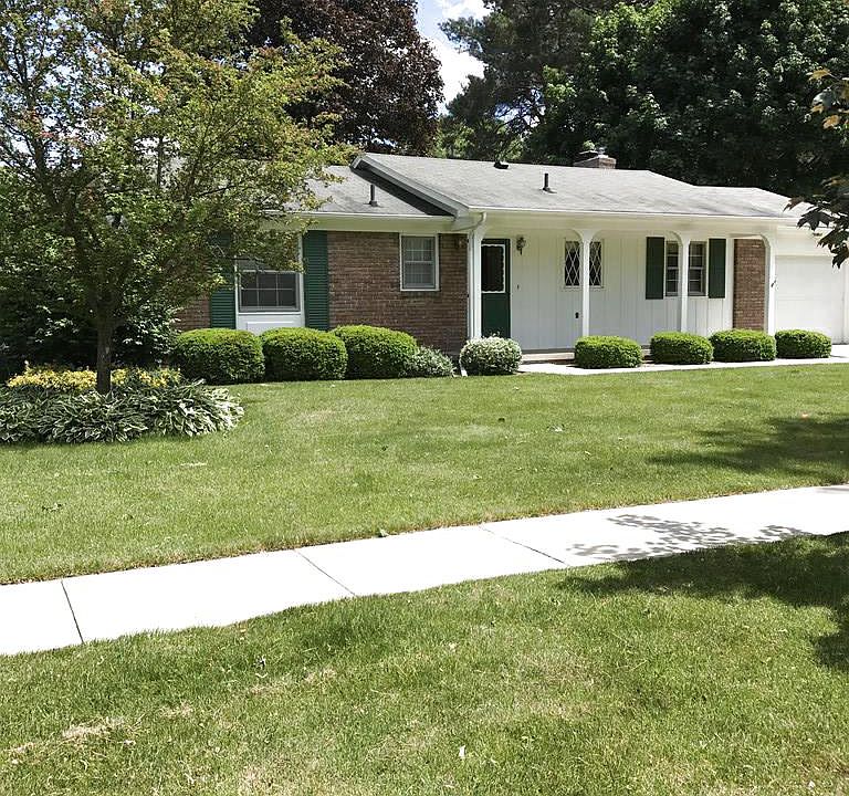 1st image of 3206 Greenway Dr