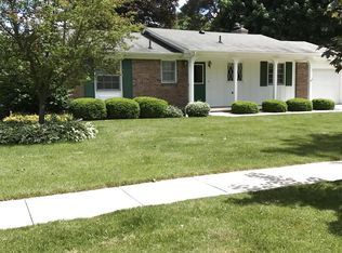 3206 Greenway Dr, Midland, MI 48642