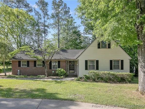 2227 Meadow Wood Rd, Fayetteville, NC 28303