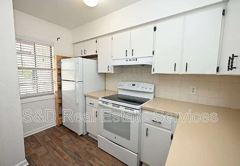 2249 9th St SE — Photo 6