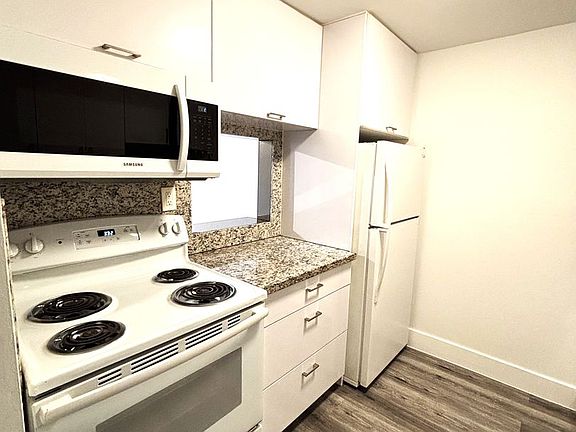 3rd image of 14321 N Kendall Dr #303F