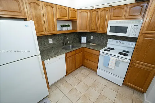 1100 Saint Charles Pl #620 Photo 1