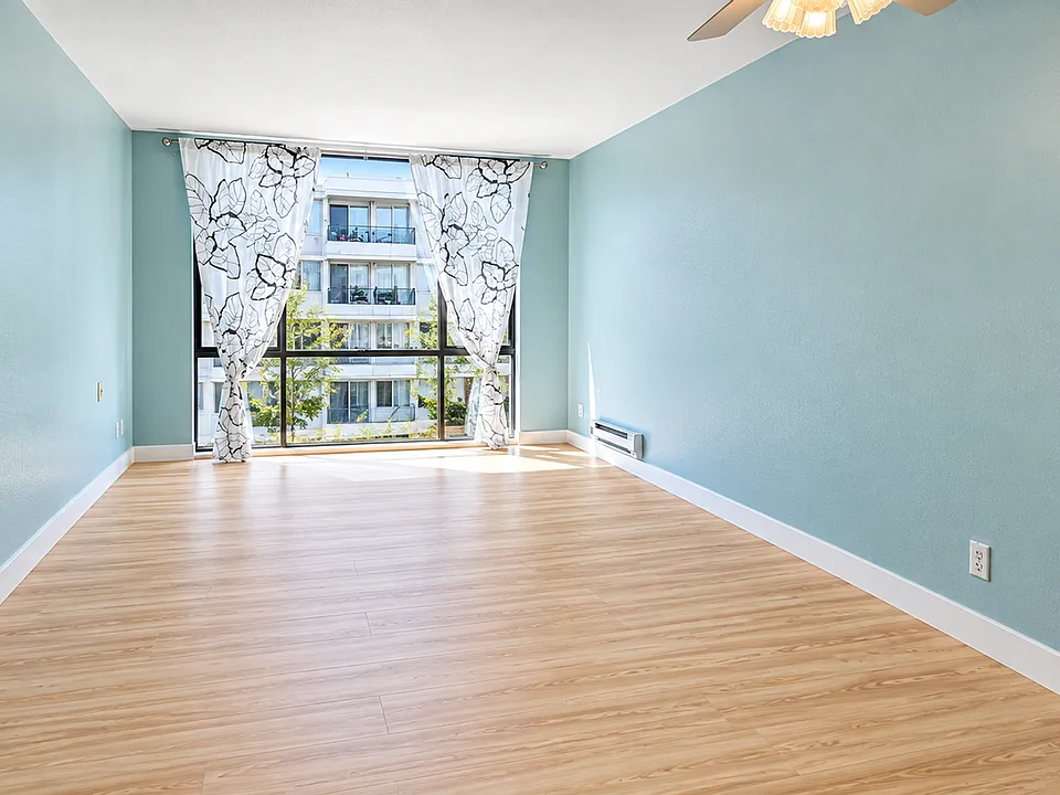1000 Franklin St #408