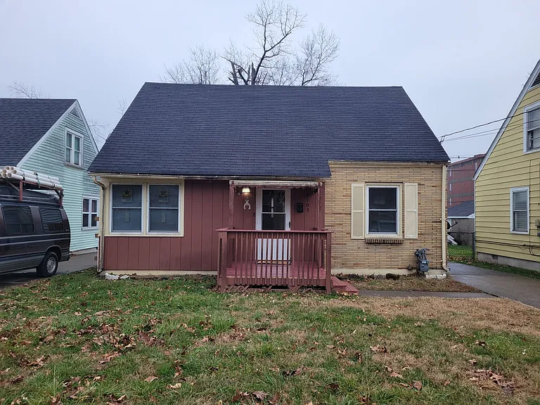 2105 McCloskey Ave — Photo 1