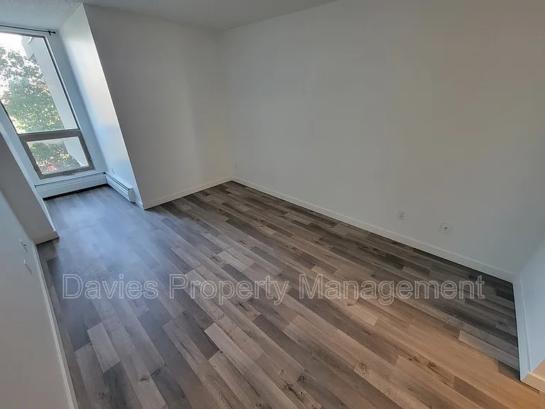10149 Saskatchewan Dr NW #401 — Photo 7