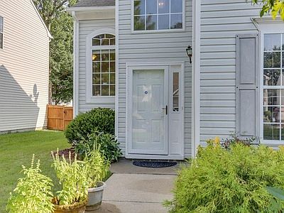 3rd image of 805 Wyemouth Dr