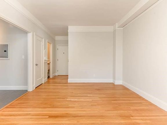 3rd image of 625 Leavenworth St #504