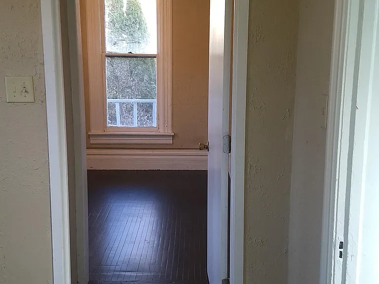 154 S Porter St — Photo 11