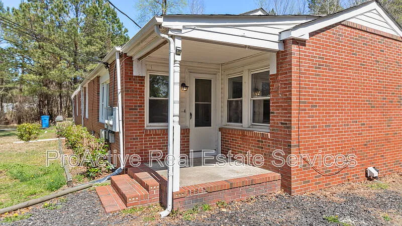 Building Photo - 513 Truitt Rd