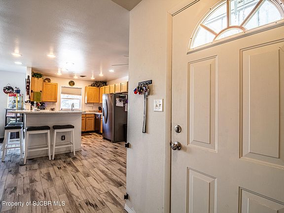 3rd image of 8 Road 3075