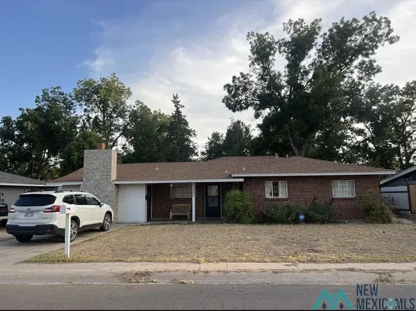 1403 Bryan Cir, Carlsbad, NM 88220