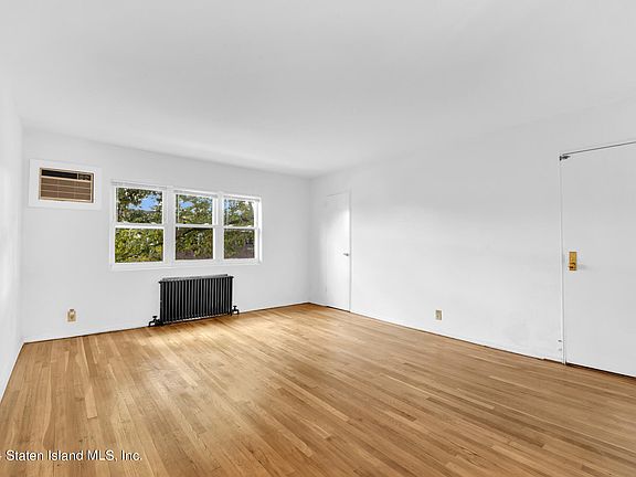 4th image of 258 Bay 19th St #B