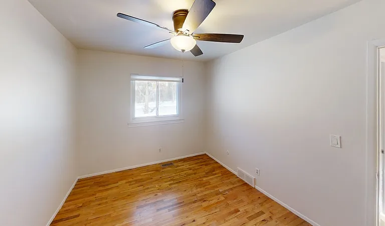 308 Skydale Dr — Photo 8