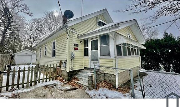 2nd image of 1512 Fairview Ave