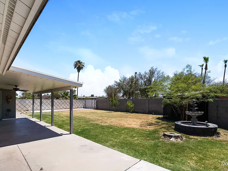 9641 N 41st Dr — Photo 14