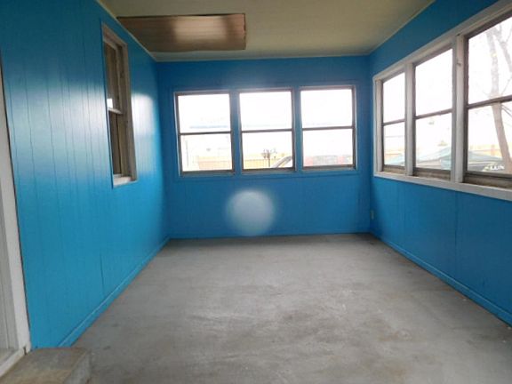 2nd image of 2501 5th St NE