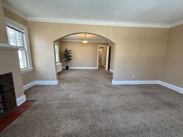 Livingroom looking to dining room.