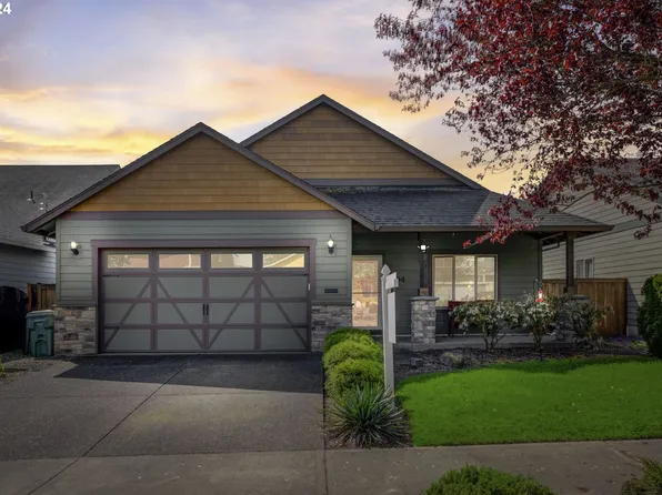 2304 E Kennedy Dr, Newberg, OR 97132